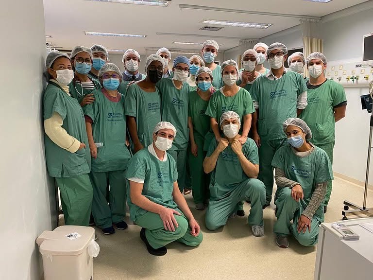 Equipe e ambiente cirúrgico — registro 1